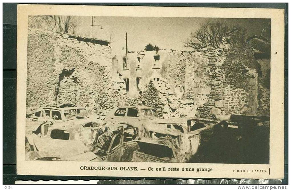 Oradour Sur Glane - Ce Qu'il Reste D'une Grange     - RM72 - Guerre 1939-45