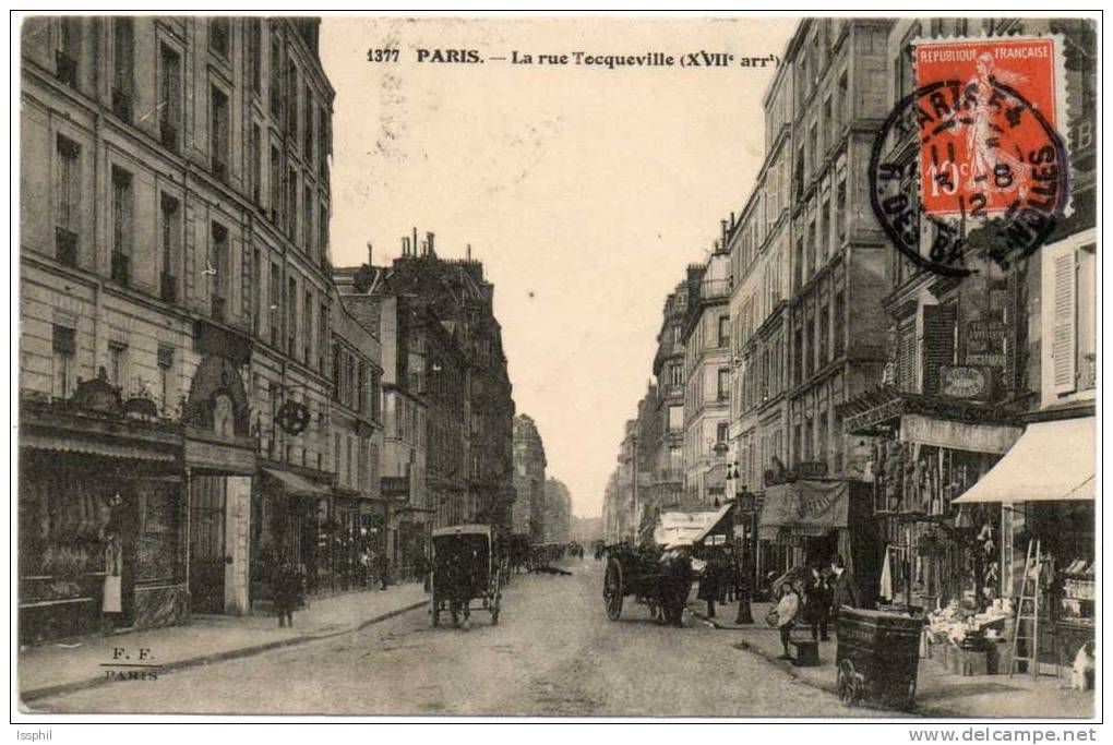 Paris - La Rue Tocqueville - District 17