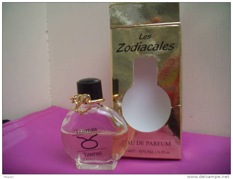 LES " ZODIACALES" LE TAUREAU "MINI EDP 15 ML AVEC BRELOQUE DOREE   LIRE!! - Miniatures Femmes (avec Boite)