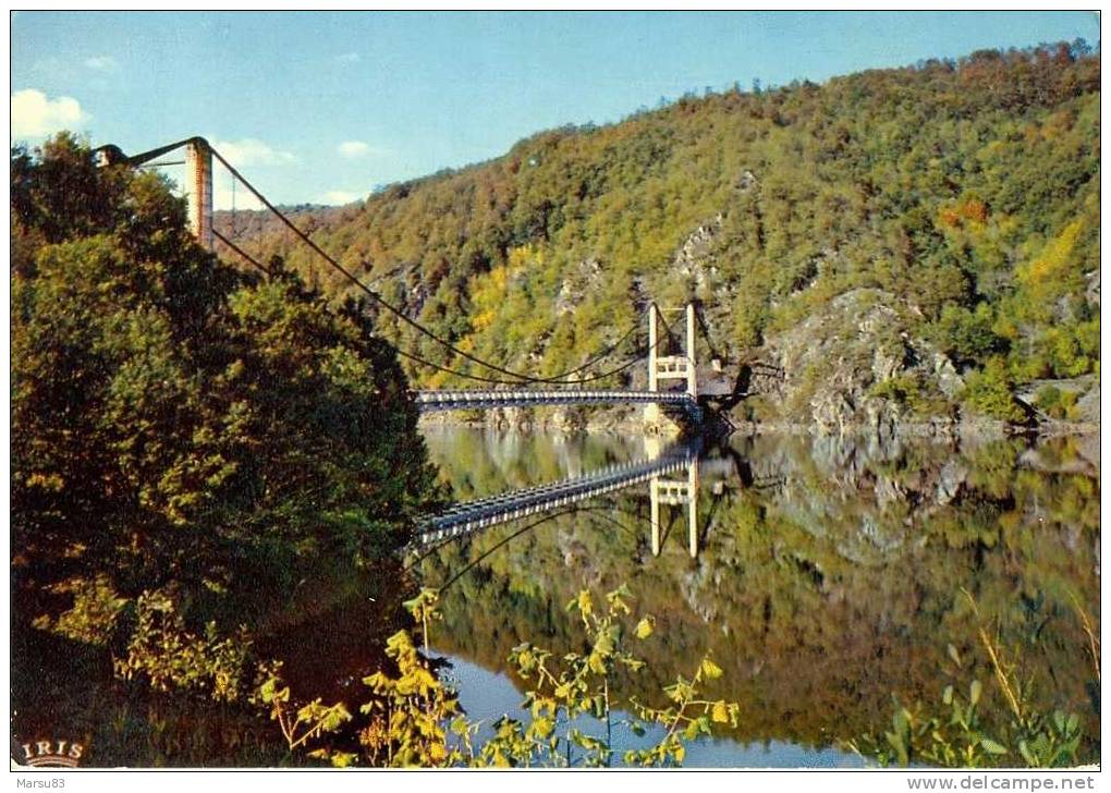 Gorges De La Dordogne- Pont De St Projet- Ed IRIS (modernes Théojac)  N° 15/167. ** Belle Carte Plate** 1973 - Egletons