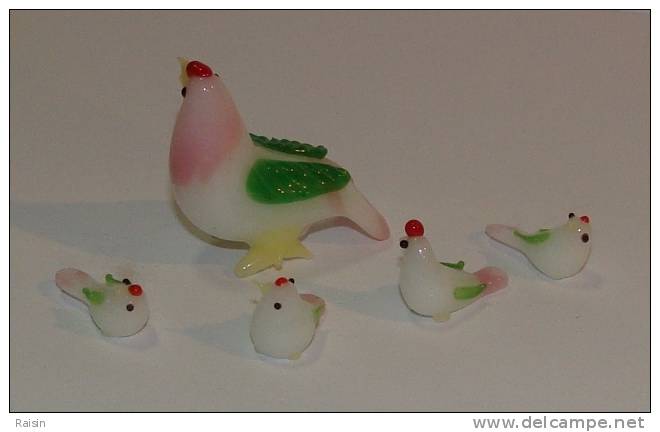 Perroquet Et Famille  Verre étiré Miniatures Décoratives 4 X 3cm TBE - Animales