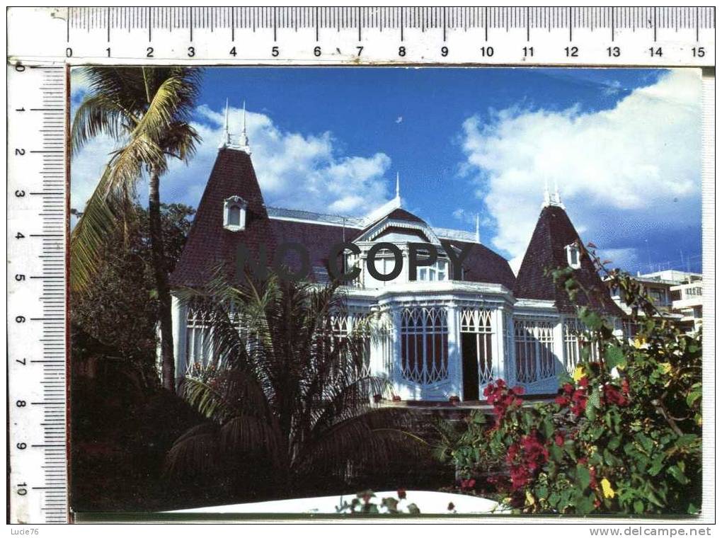 ILE MAURICE  -  MAURITUS  -  Ancienne Maison Coloniale à  Port Louis - Maurice