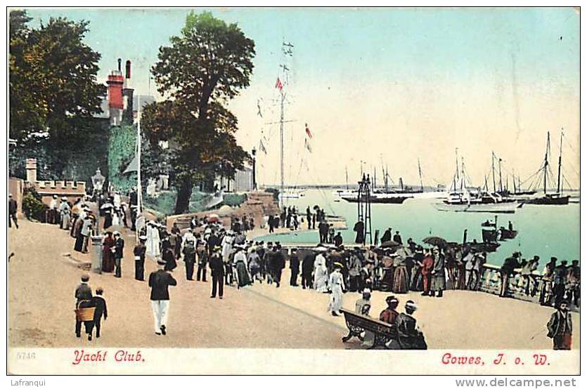 Royaume Uni - Uk -ref A193- Yacht Club - Cowes - Isle Of Wight  - Postcard In Good Condition - - Cowes