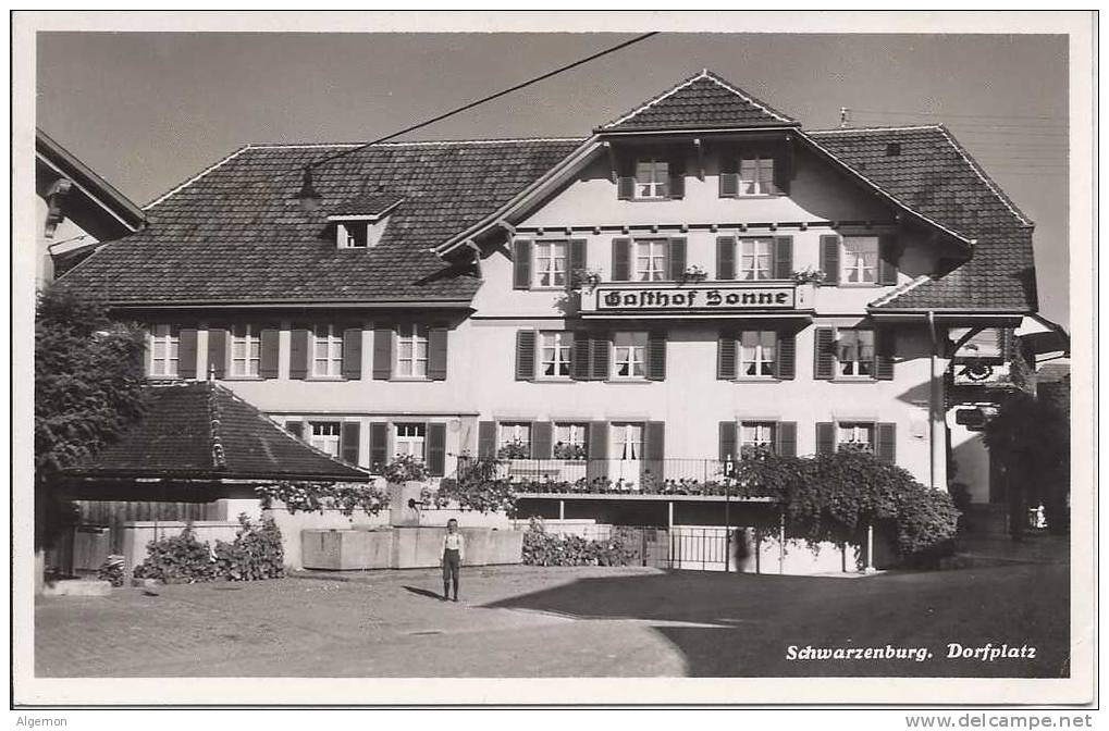 2104 - Schwarzenburg Dorfplatz - Schwarzenburg