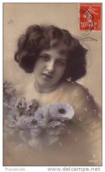 RPPC REAL PHOTO POSTCARD BEAUTIFUL FASHION LADY POSING ** CPA JOLIE FEMME ELEGANTE MODE - Women