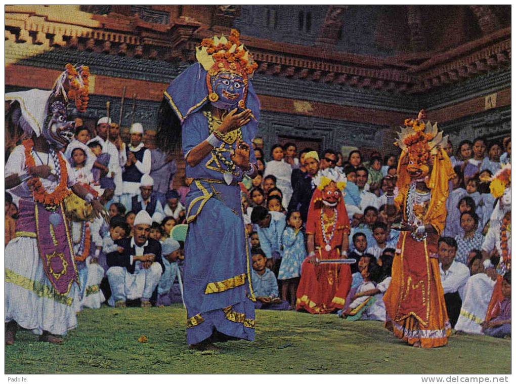 Carte Postale Népal   Masked Danse  Très Beau Plan - Nepal