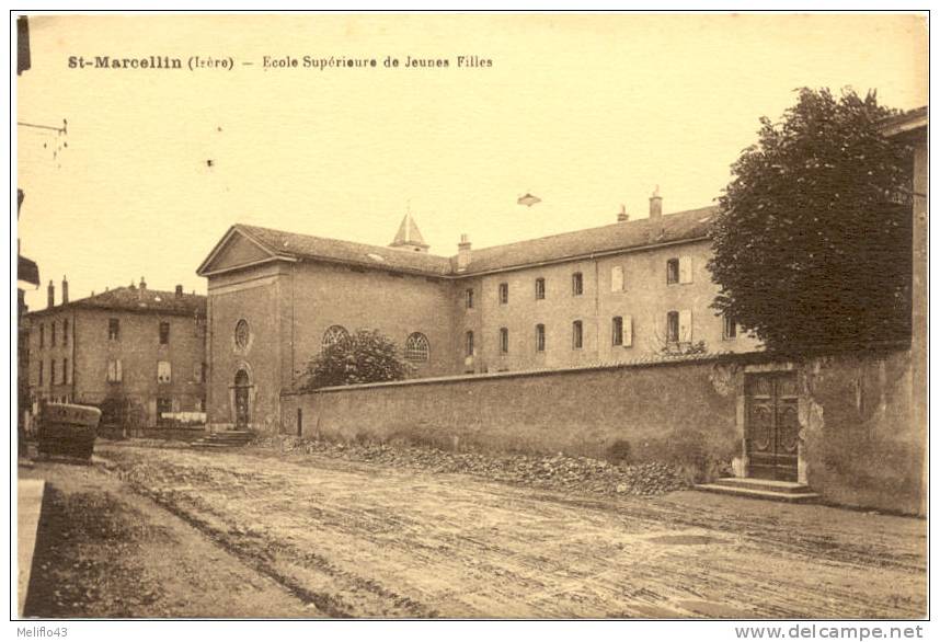 38/ CPA  - St Marcellin - Ecole Supérieure De Jeunes Filles - Saint-Marcellin