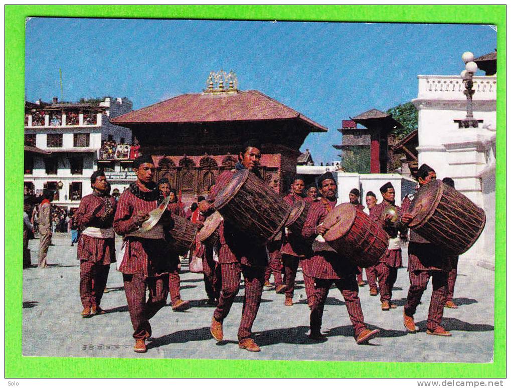 NEPAL ~ Farmers With Their Typical Drums (Dhimey) - Népal