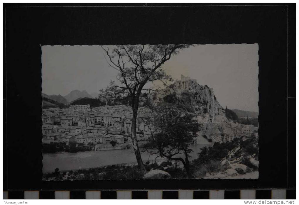 SISTERON  VUE GENERALE - Sisteron