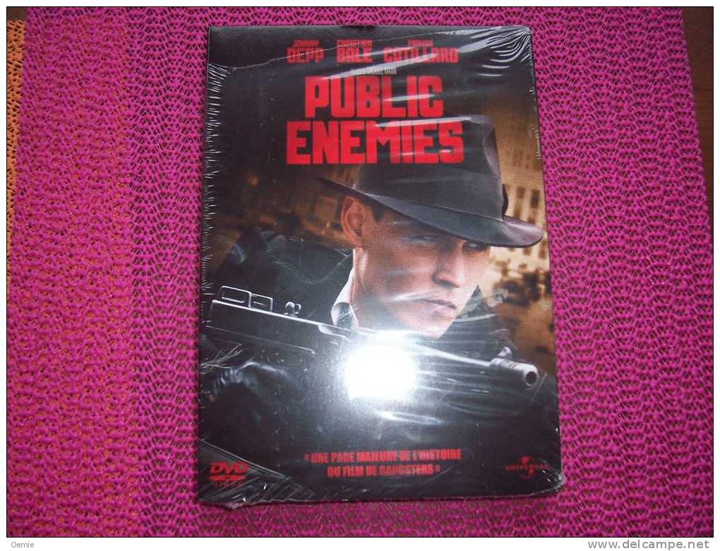 PUBLIC  ENEMIES   AVEC  JOHNNY  DEPP  /  CHRISTIAN  BALE  ET MARION COTILLARD - Krimis & Thriller