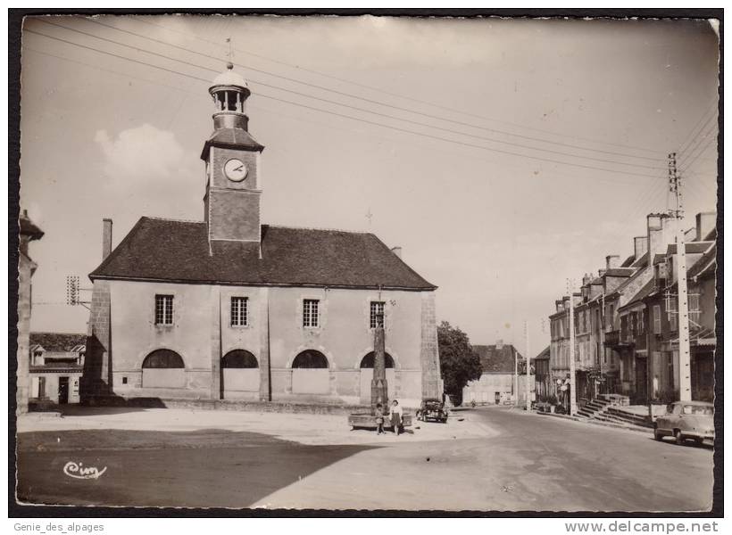 23 CHATELUS MALVALEIX, Hôtel De Ville, Horloge Cadrans, Construit En 1818, Voiture 4 Cv, Voyagé 1955, CPSM 10x15, Ed Com - Chatelus Malvaleix