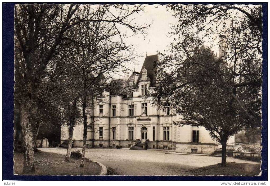 86. VOUNEUIL SOUS BIARD. CPSM  Grd Format  Dentellée  Château D'éducation Physique De BOIVRE  Photo Marc LIMOUZIN - Vouneuil Sous Biard