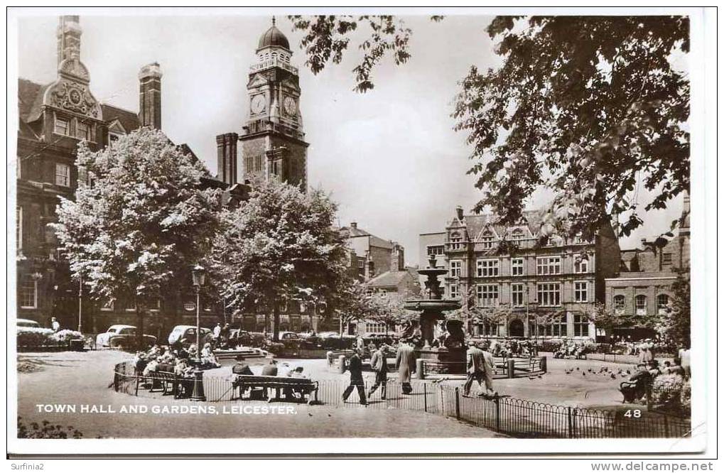 LEICESTER - TOWN HALL And GARDENS RP  Le129 - Leicester