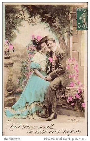 REAL PHOTO POSTCARD ROMANTIC COUPLE LADY & MALE LOVE ROMANCE  ** CPA COUPLE ROMANTIQUE HOMME & FEMME - Koppels