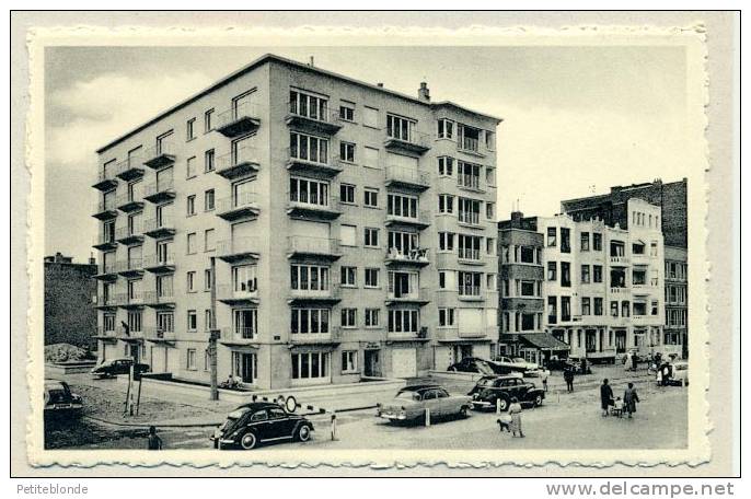 (G738) - Duinbergen - Digue De Mer - Residence Duinbergen Et Les Grisons + Autos Et VW Coccinelle - Knokke