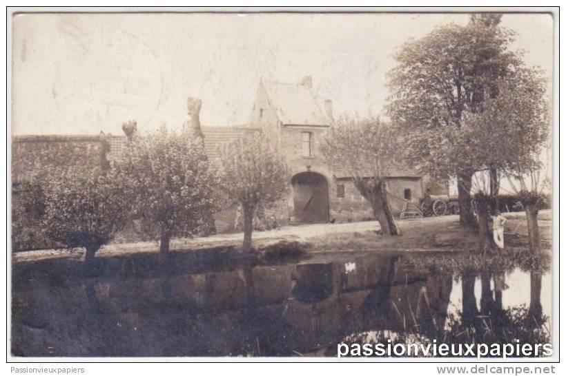 CARTE PHOTO ALLEMANDE: AARSEELE AARSELE  ?   1916  FERME ?  ABREUVOIR ? - Tielt