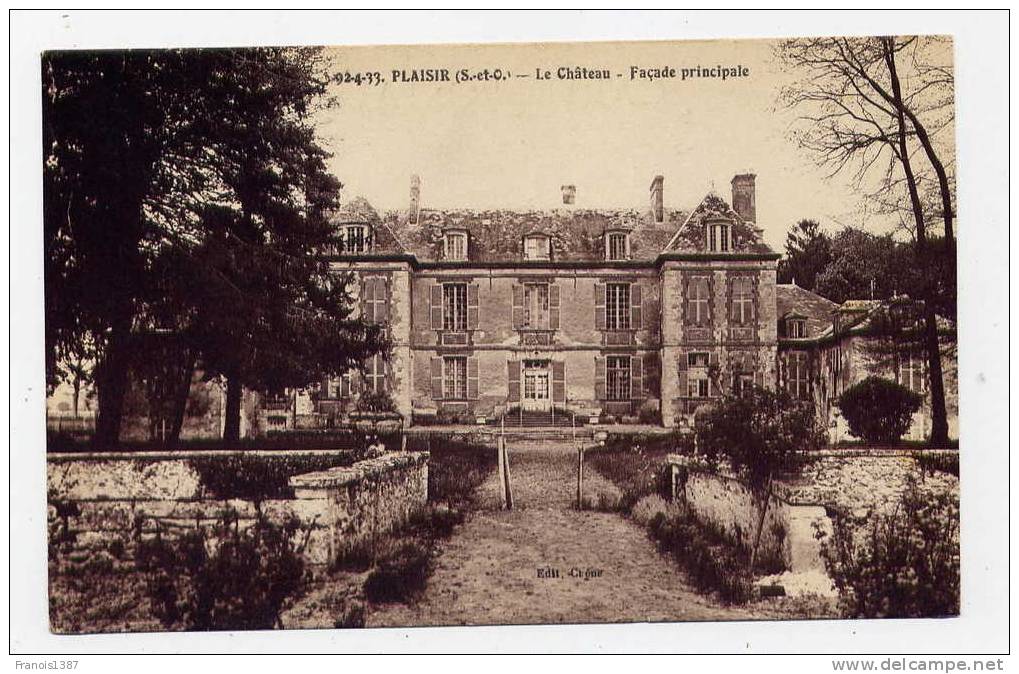 Ref 172 - PLAISIR - Le Château - Façade Principale - Plaisir