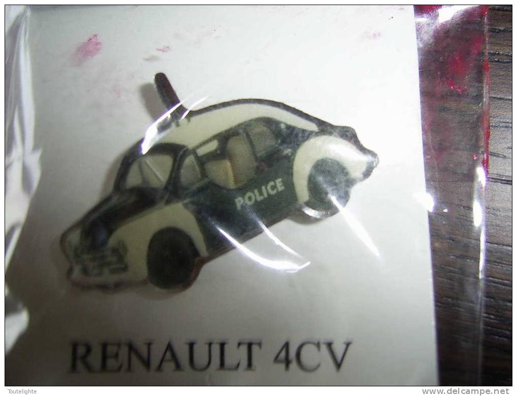 Pin´s      RENAULT   4CV   ...Police... - Renault