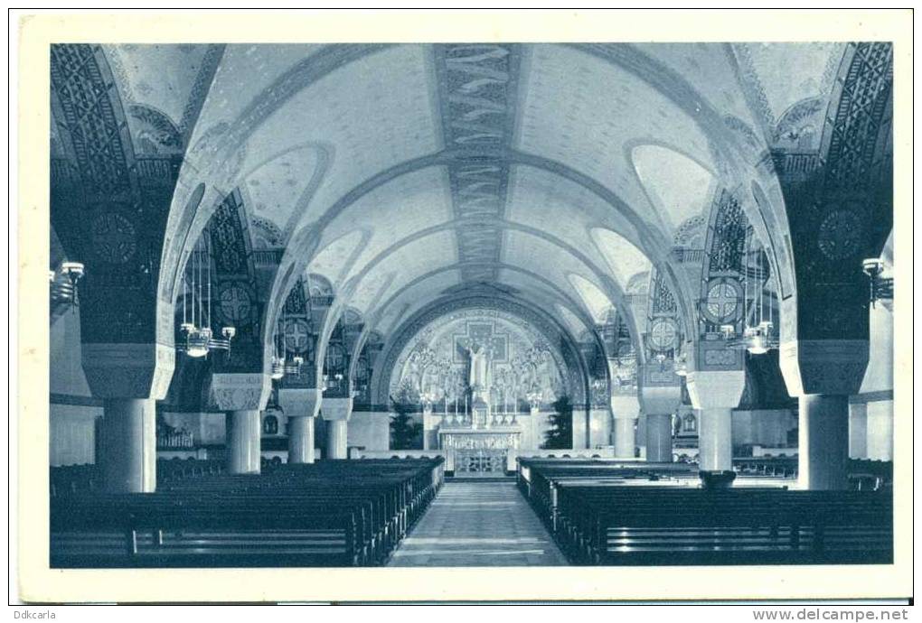 La Basilique De Lisieux - La Crypte - Vue Générale - Lisieux