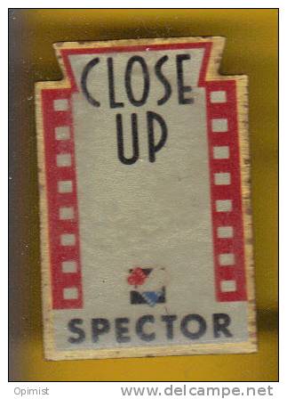 11617-cinema.spector.clos E  Up.film - Films