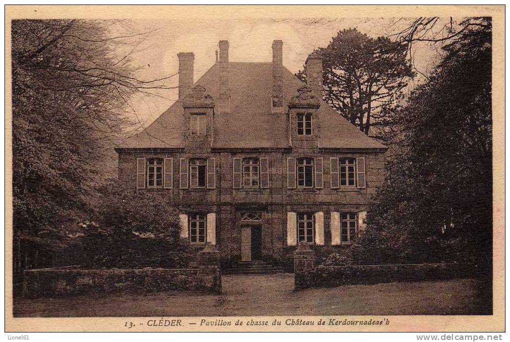 CLEDER : (29) Pavillon De Chasse Du Château De Kerdournadeae'b - Cléder