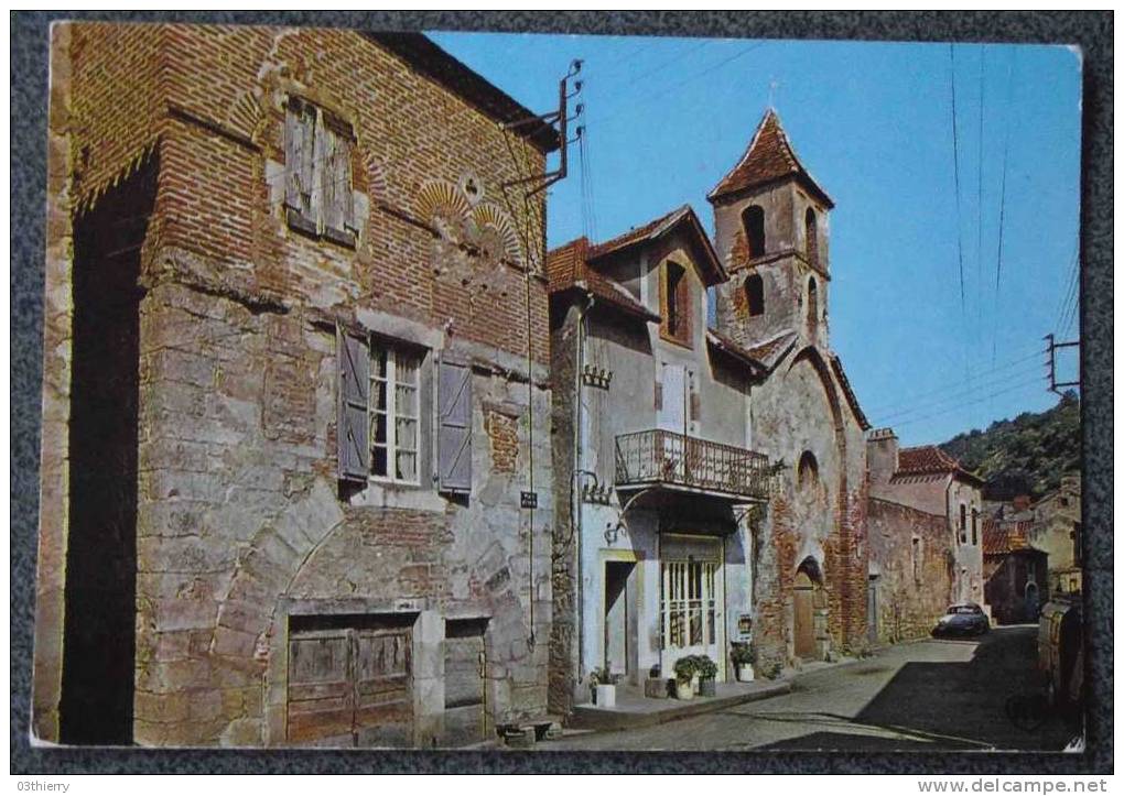 CPSM 46 - LUZECH - EGLISE DES PENITENTS ET MAISON DES CONSULS - Ecrite - - Luzech