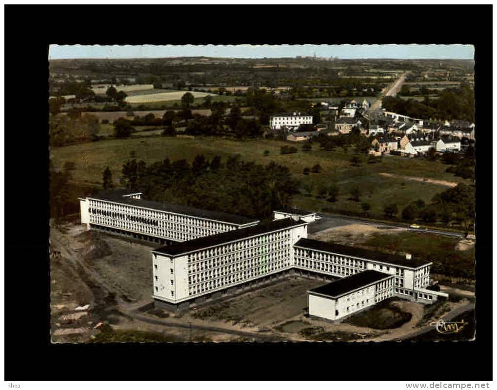 49 - SEGRE - Institution Bourg-Chevreau - Vue Aérienne - 466-67 A - Segre