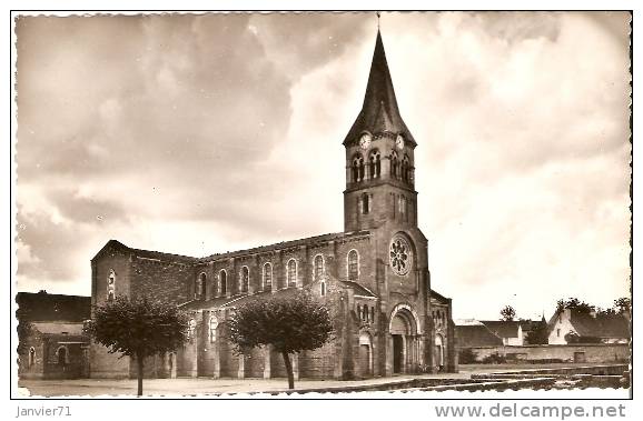 Gueugnon : L'église - Gueugnon