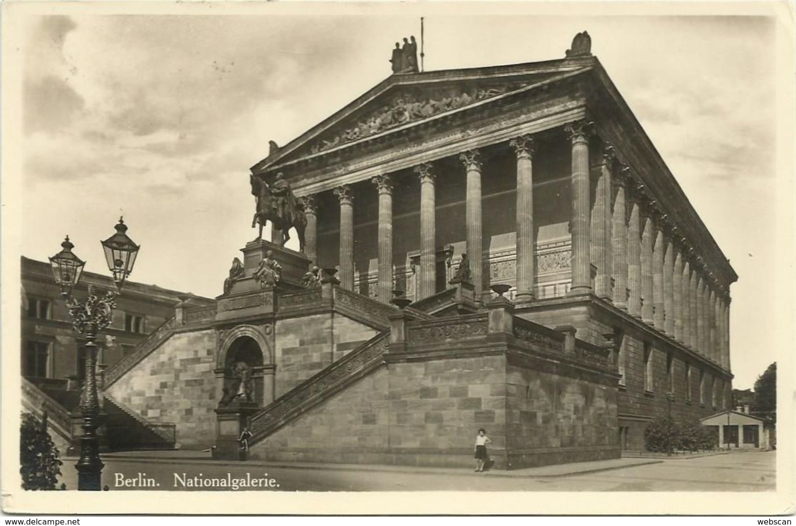 AK Berlin Alte Nationalgalerie Reiterstandbild 1934 #110 - Mitte