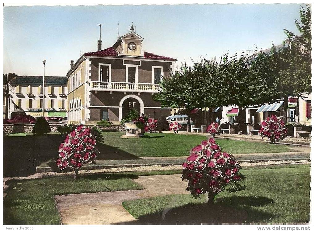 Landes - Hagetmau , L'hotel De Ville Et Les Jardins , Ed Photo Du Moulin De Sartrouville - Hagetmau