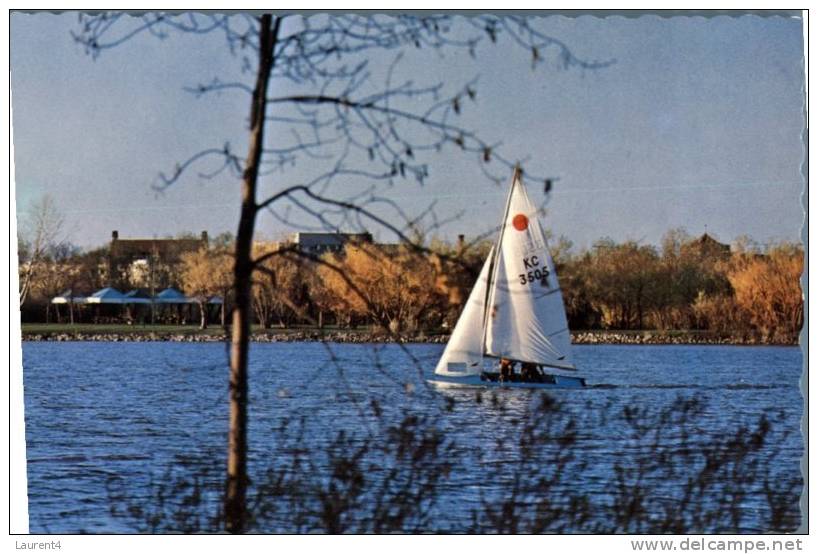 (402) Voile Et Voilier - Sailing & Sailing Boat - Wascana Lake - Zeilen