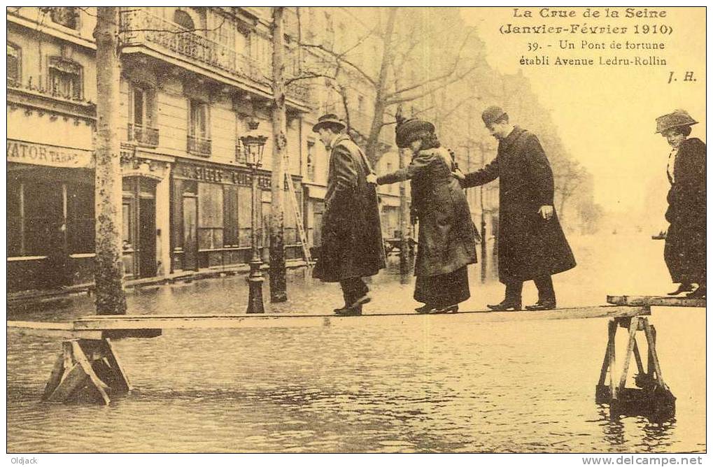 REPRO - Crue De La Seine 1910 - Un Pont De Fortune établi Avenue Ledru-Rollin - Lots, Séries, Collections