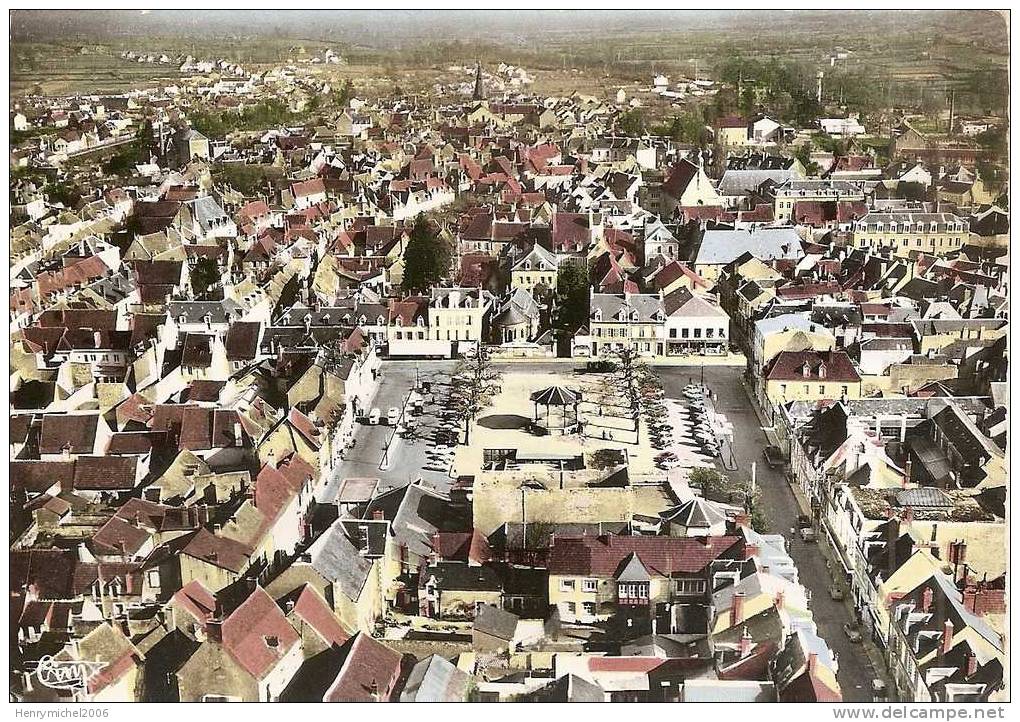 Cher - St Amand Montrond , Vue Aérienne De La Place Carrée En 1964 , Ed Photo Cim - Saint-Amand-Montrond