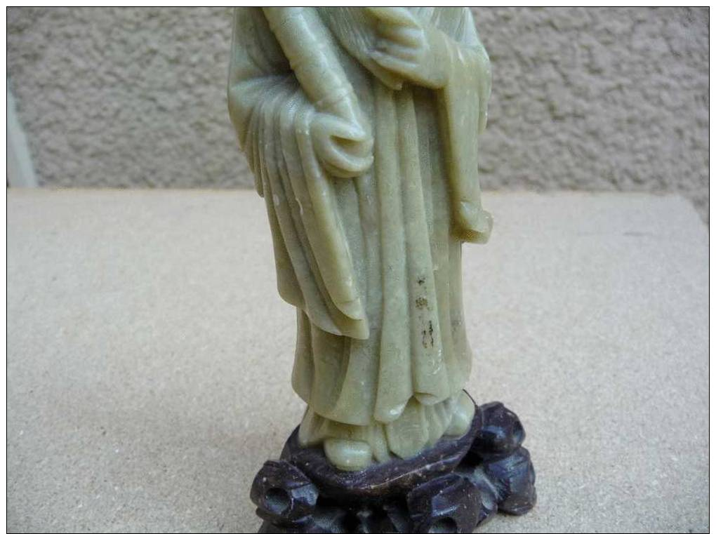 Statue 1, sculpture Antique en Jade, objet de Collection – Rule 1, Antique sculpture out of Jade, object of Collection