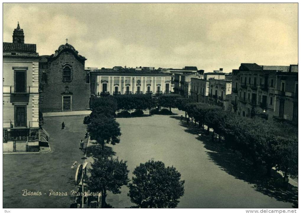 BITONTO PIAZZA MARGHERITA  PUGLIA   BARI  NON VIAGGIATA  COME DA FOTO IMMAGINE  LUCIDA - Bitonto