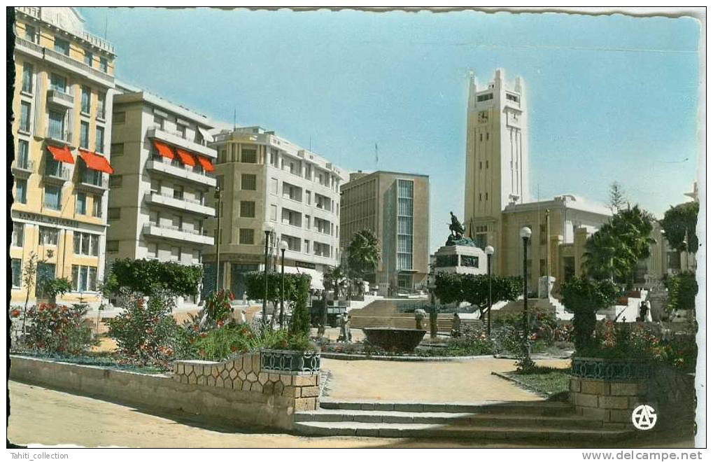 MOSTAGANEM - Le Carrefour De L'Hôtel De Ville - Mostaganem