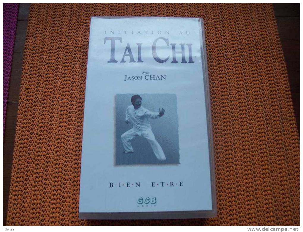 INITIATION  AU  TAI  CHI    AVEC  JASON  CHAN    COLLECTION  BIEN  ETRE - Sports