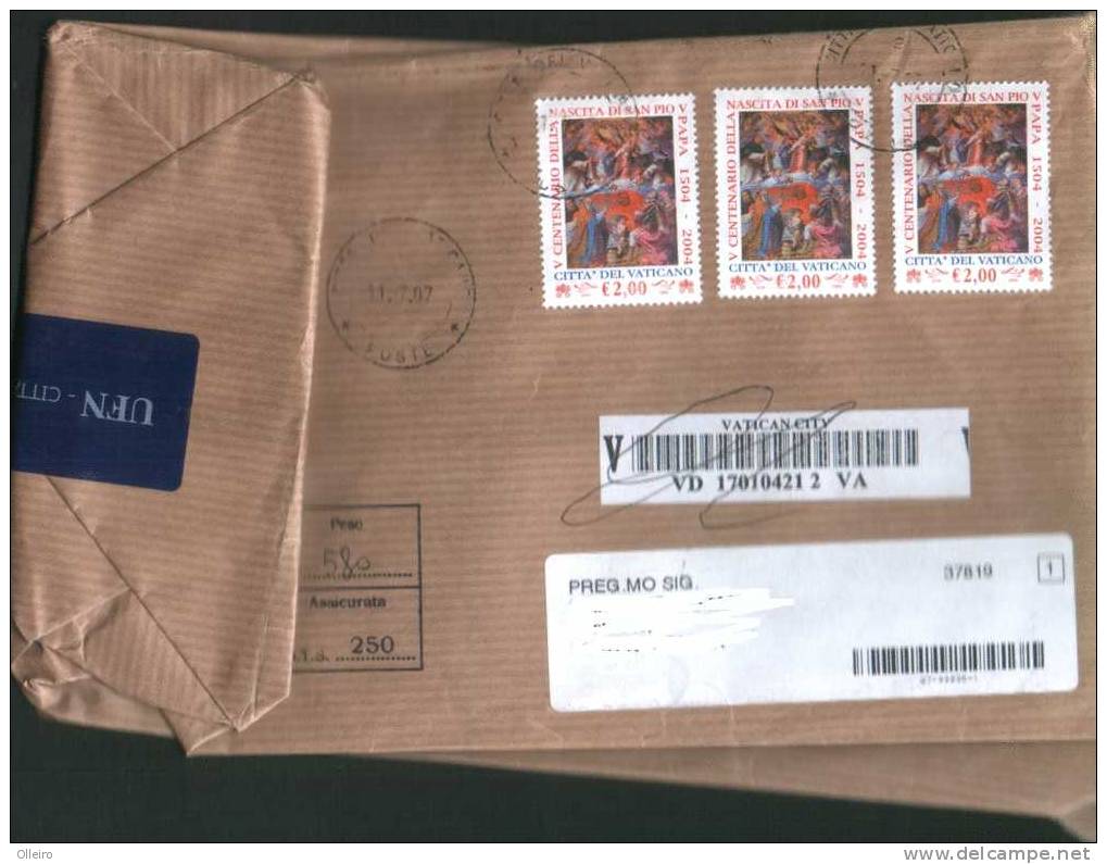 Vaticano Vatikan Vatican Busta Con 3 Valori Da 2 Euro 500° Nascita Di San Pio V Papa Emissione 18.03.2004 VFU - Storia Postale