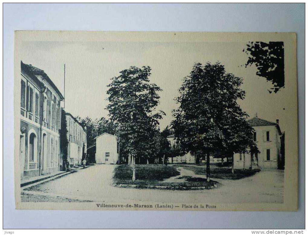 VILLENEUVE-de-MARSAN  (Landes)  :  Place De La  POSTE - Villeneuve De Marsan