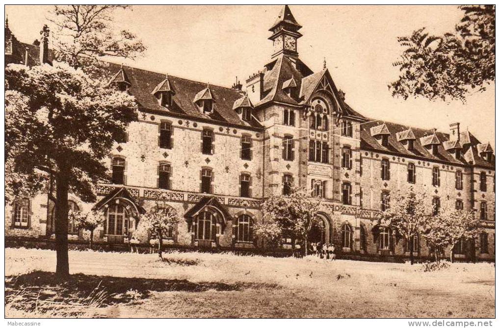 37 Beaumont La Ronce Chateau De La Haute Garde Centre D'éducation Physique Et Sportive - Beaumont-la-Ronce