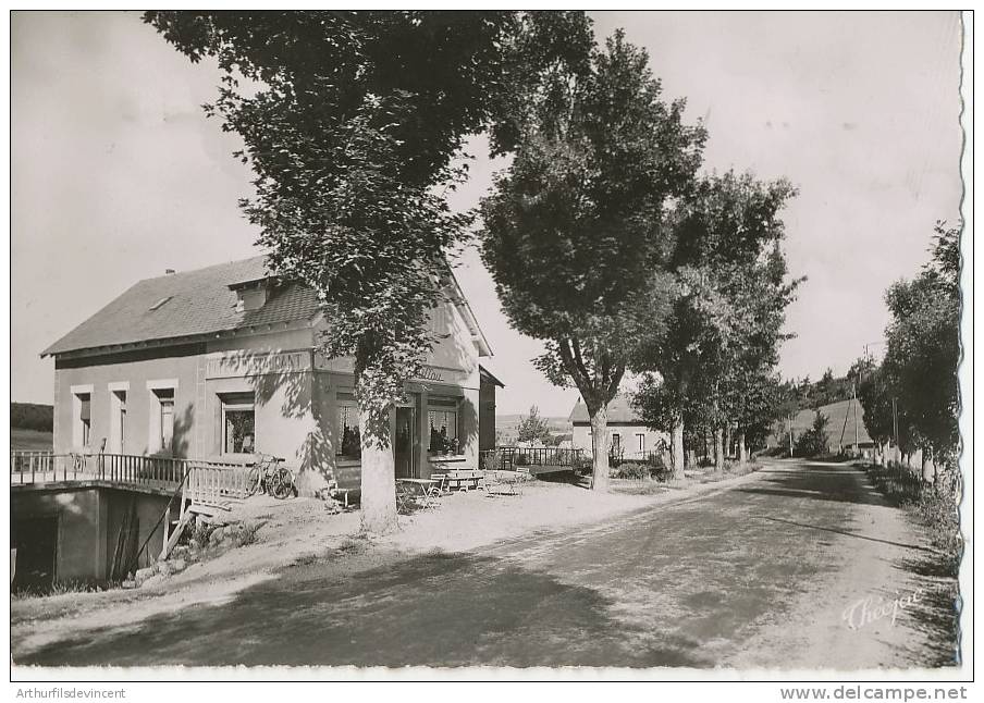 AUMONT AUBRAC - AVENUE DE MARVEJOLS -HOTEL ET VILLAS - Aumont Aubrac