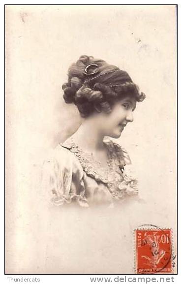 RPPC REAL PHOTO POSTCARD BEAUTIFUL FASHION LADY POSING ** JOLIE FEMME ELEGANTE MODE - Vrouwen