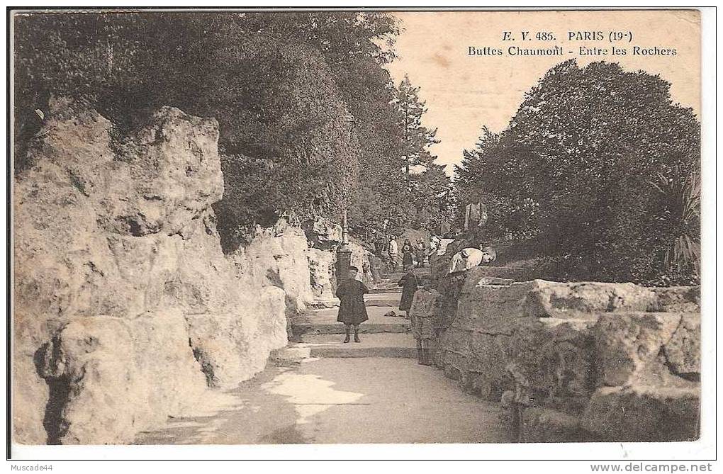 PARIS - BUTTES CHAUMONT ENTRE LES ROCHERS - District 19