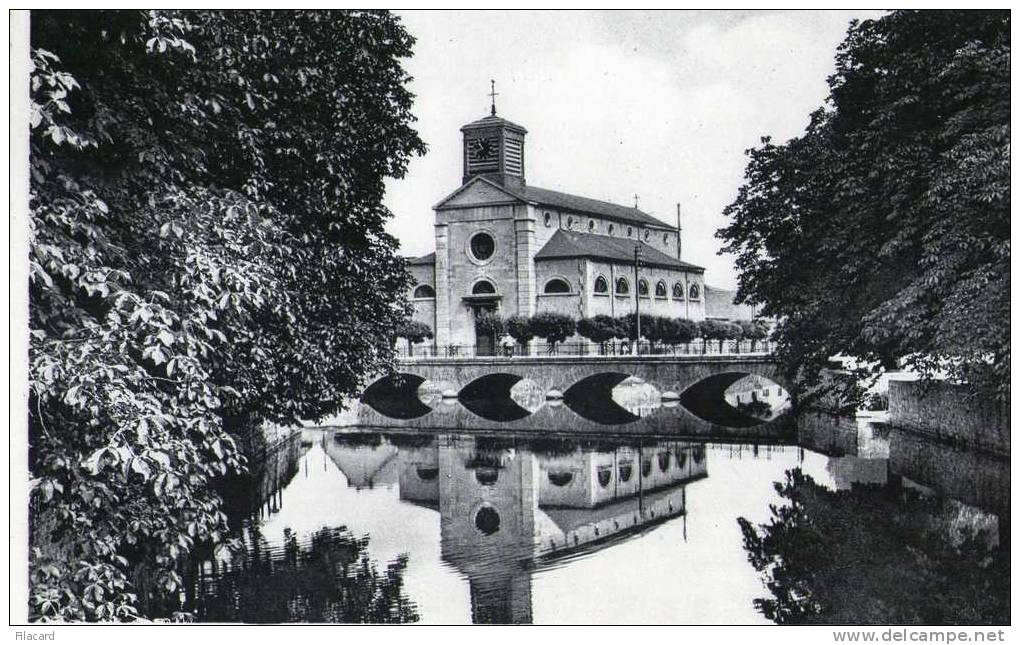 14373     Belgio,   Nismes,  L"Eglise (1825)  Et Le  Pont Sur  L"Eau  Noire,  VG  1962 - Viroinval