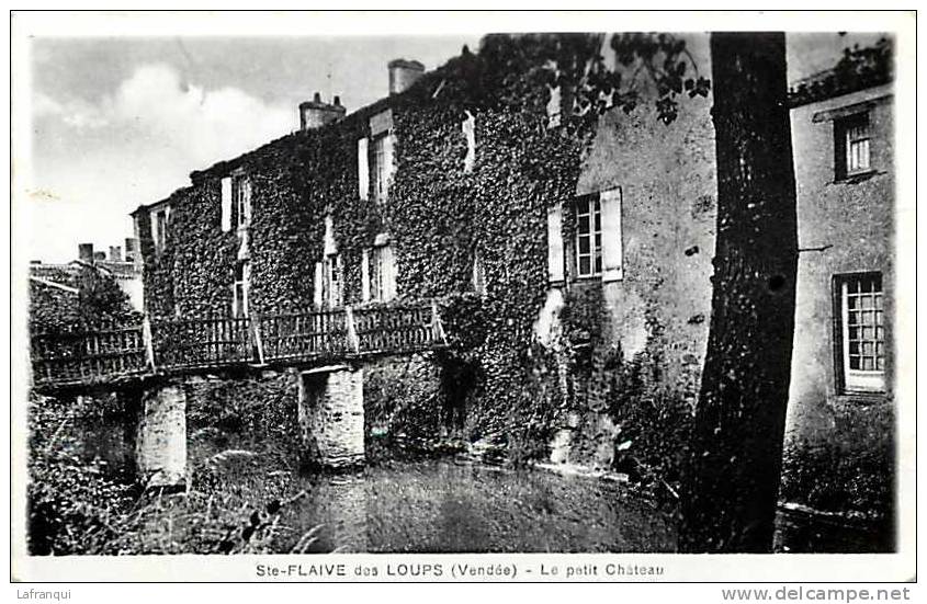 Vendee  - Ref D192- Sainte Flaive Des Loups - Ste Flaive Des Loups - Le Petit Chateau -carte Bon Etat - - Other & Unclassified