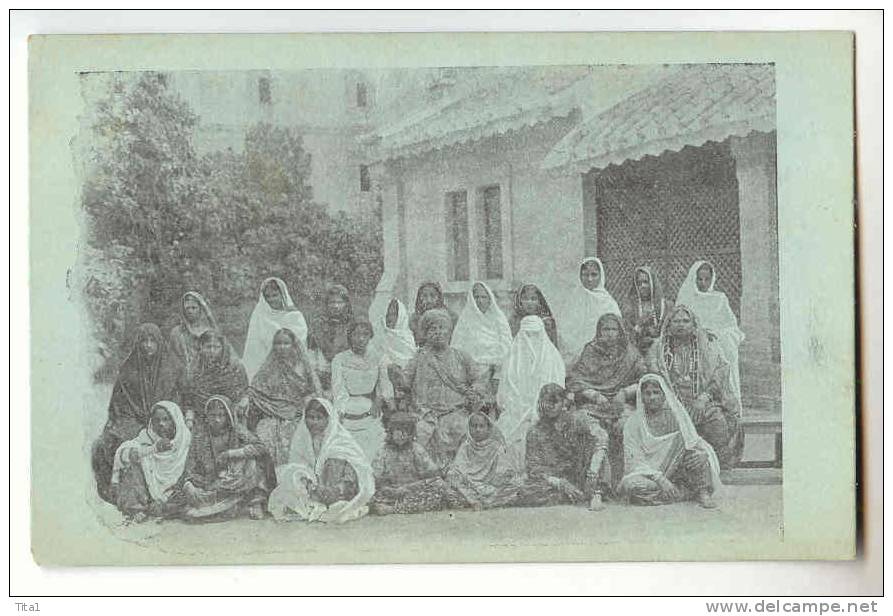 D4935 - Missions Des Indes Anglaises - Karachi - Personnel Enseignant De L' Ecole Sindhi - Pakistan