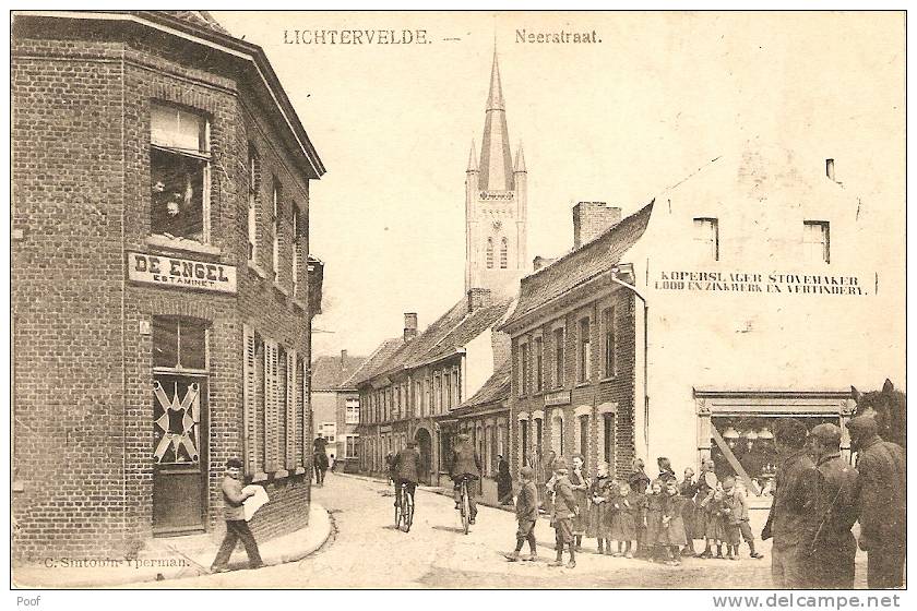 Lichtervelde : Neerstraat Met Veel Volk.----1915 - Lichtervelde