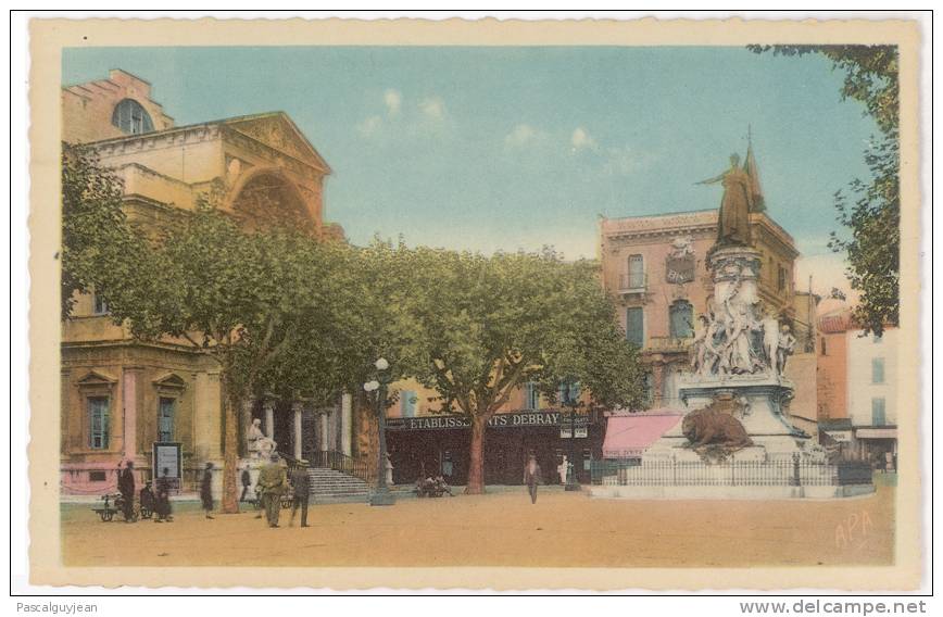 CPA AVIGNON - LE THEATRE ET LE MONUMENT COMMEMORATIF - Avignon