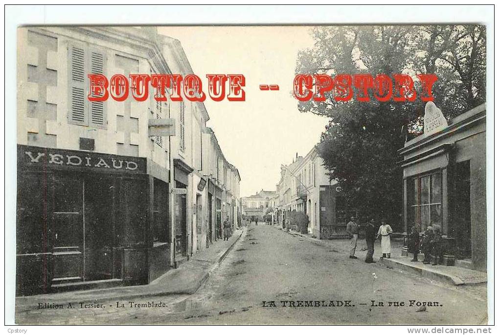 17 - LA TREMBLADE - Rue Foran - Coiffeur Vediaud Et Auto Cycles E. Horseau - Edit A.Tessier  N°- - Dos Scané - La Tremblade