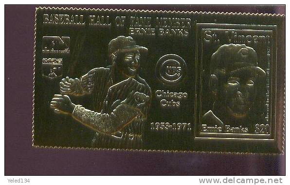 ST.VINCENT  2268  9691 GOLD ; SPECIAL ; MINT NEVER HINGED GOLD SHEETLET OF BASEBALL  #  31  ERNIE BANKS  ( - Baseball